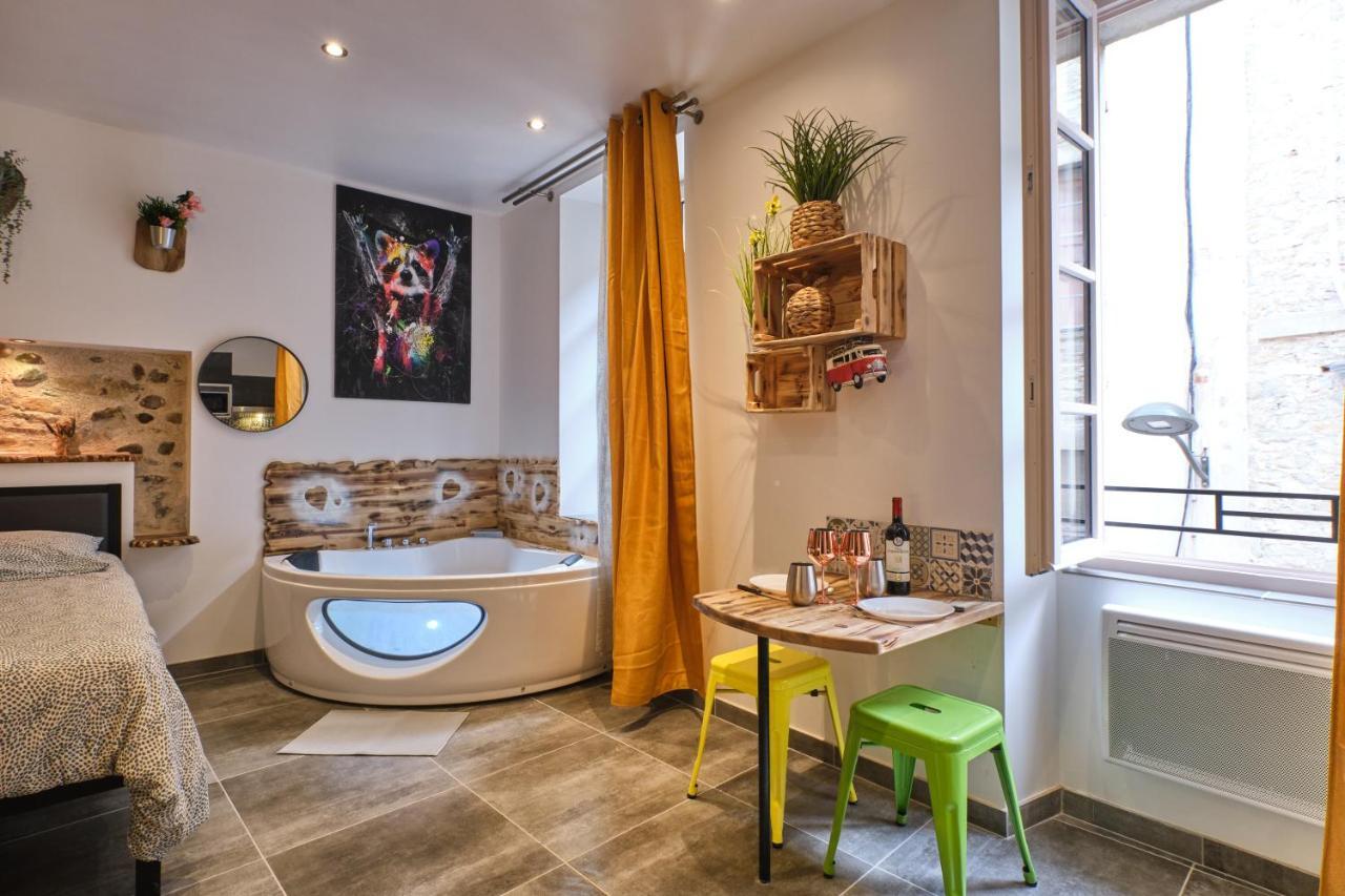 Place Carnot - Studio Tout Equipe Avec Jacuzzi Proche Toutes Commodites Carcassonne Exterior foto